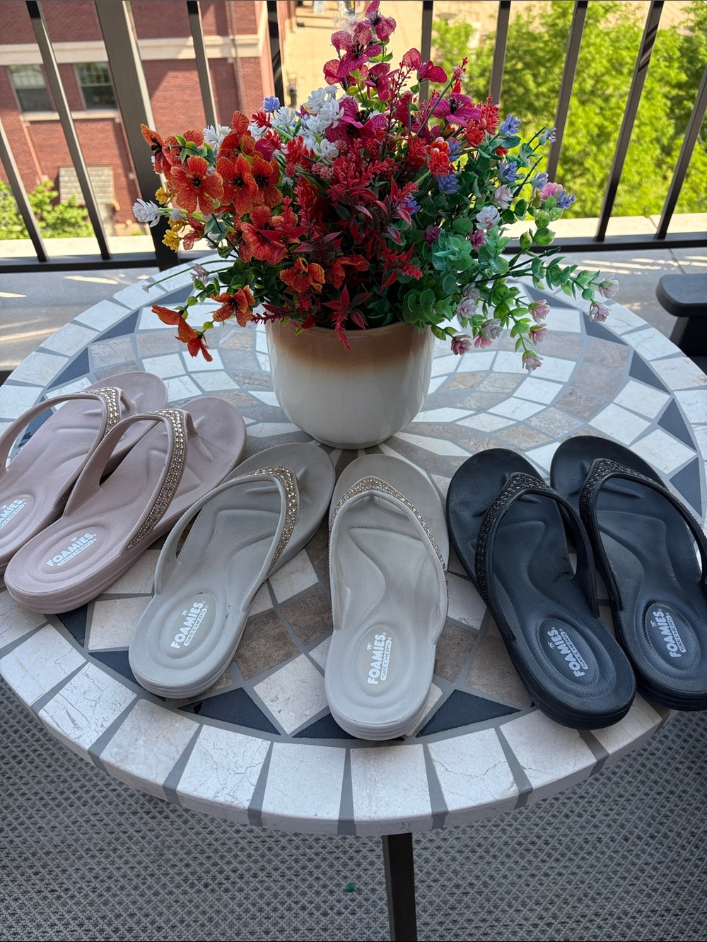 Skechers Foamies Glitzy size 8